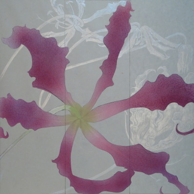 花変化（はなへんげ）栄光花（グロリオサ）/ Flower Transformation -Gloriosa- | 
	バイアスコアーパネル　軍道紙（ぐんどうがみ）　群青　若葉　臙脂　胡粉　雲母　臙脂　墨　にかわ(三千本）
	
	  90 x 90 cm          2010
	
	bias core panel,Gundougami ( handmade paper-mulberry ), natural pigments (azurite, cochineal, mica, powdered shell, etc), sumi, nikawa ( gelatin )
